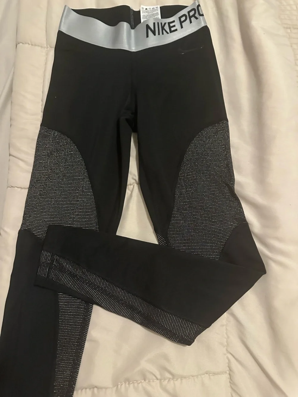 Nike Black Leggings with Silver NIKE PRO Waistband and Gray Textured Panels - Picture 2 of 2
